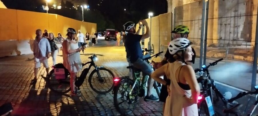 Rome: Guided eBike Evening Tour with italian Aperitif - Aperitif and beer tasting near the Pantheon: what you should expect