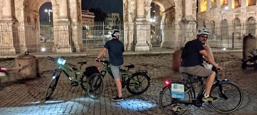 Rome: Guided eBike Evening Tour with italian Aperitif - E-bike quality and comfort for a 3-hour Rome loop