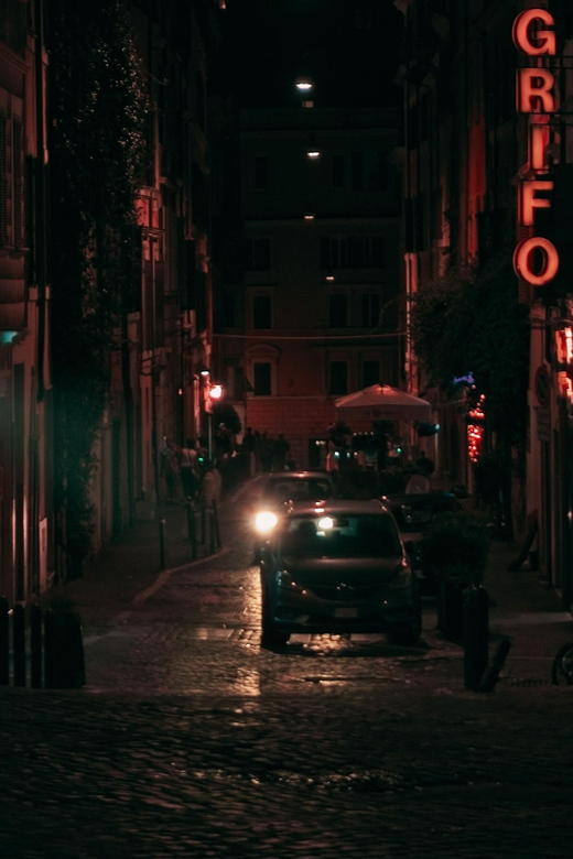 Rome: Guided Haunted Rome Ghost Tour with Dowsing Rods - Fountain of the Mask and Piazza Farnese: a fast reset, then more chilling context