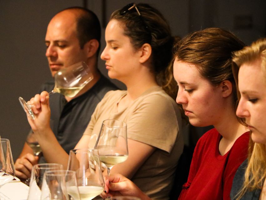 Rome: Guided Italian Wine Tasting Experience - How to prep your palate so the tasting makes sense