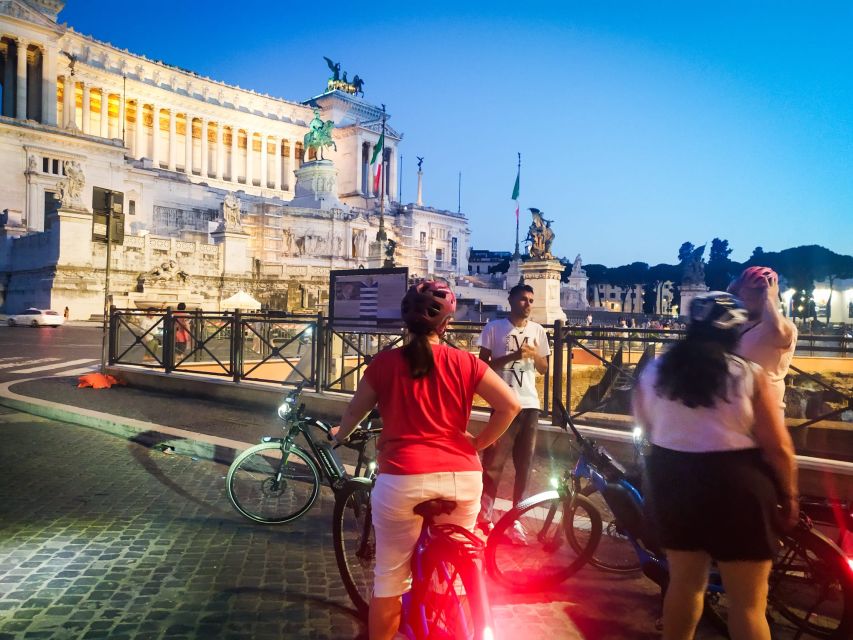 Rome :guided night e-bike tour with typical ice-cream - Why a Rome by Night e-bike tour works so well