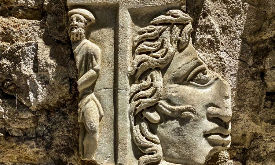 Rome: Guided Roman Catacombs Tour with Transfers - Four levels of burial space, paced into one hour