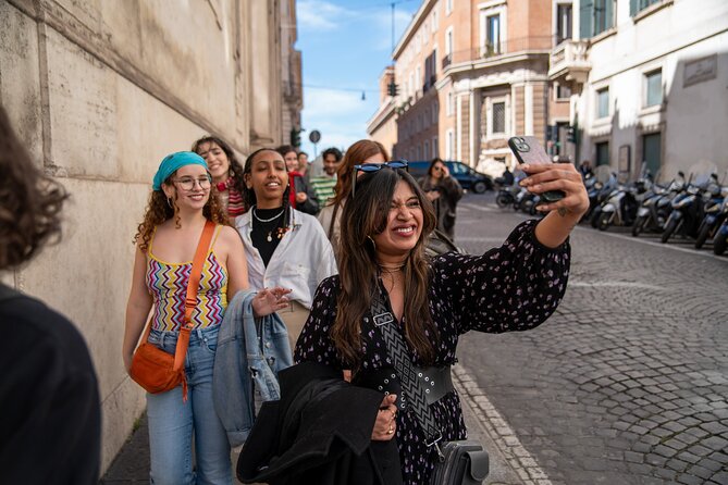 Rome: Guided Small Group Walking Tour of City Highlights - Stop 1: Monumento a Vittorio Emanuele II, Rome’s big unifier