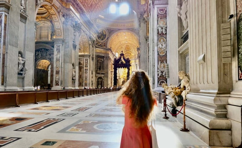Rome: Guided Tour of St. Peter's Basilica, Grottoes & Square - The guide effect: how these tours stay fun during queues