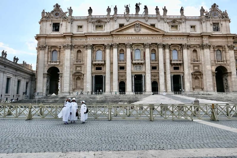 Rome: Guided Tour of St. Peter's Basilica, Grottoes & Square - How the 1-hour experience fits your day