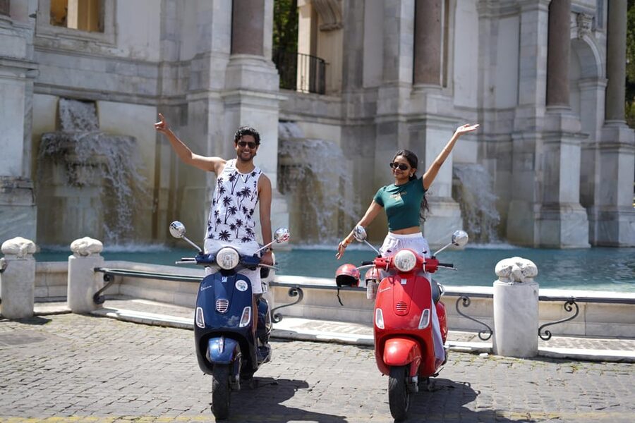 Rome: Guided Vespa Tour with Photo Stops - Colosseum photo stop: quick, iconic, and easy to frame