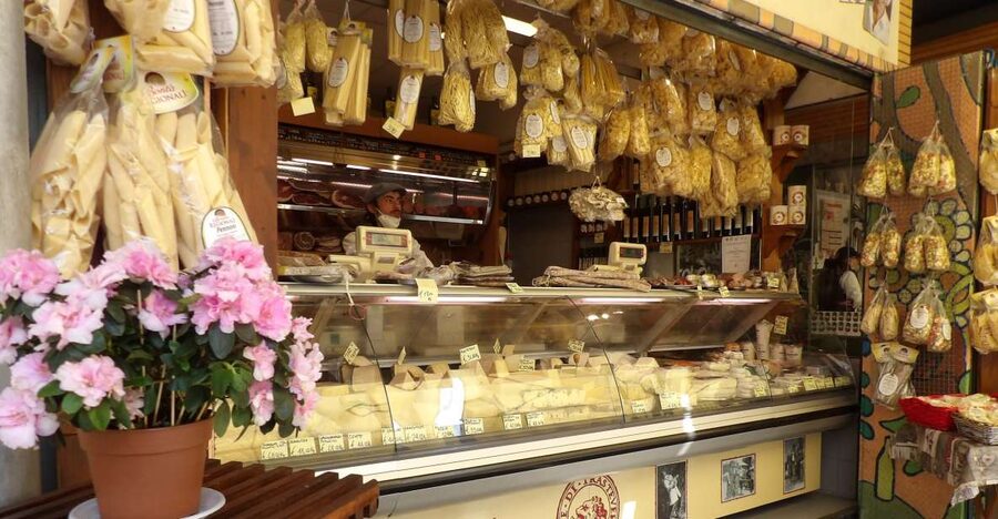 Rome: Guided Walking Tour and River Boat Ride - Santa Maria di Trastevere: gilded murals and Cavallini mosaics, plus dress code reality
