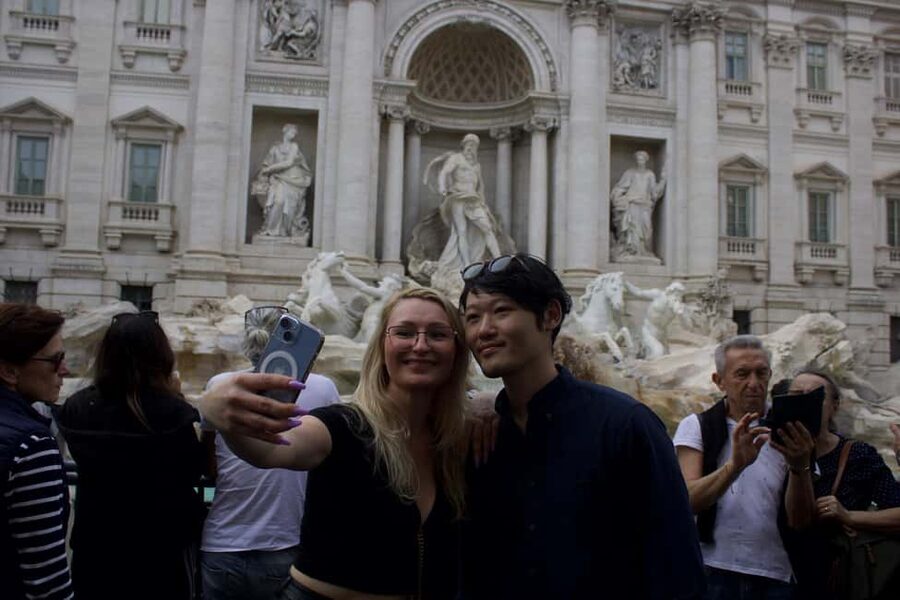 Rome: Guided Walking Tour in English or Spanish - Piazza Navona and the Pantheon: The Two Stops You’ll Want to Slow Down For