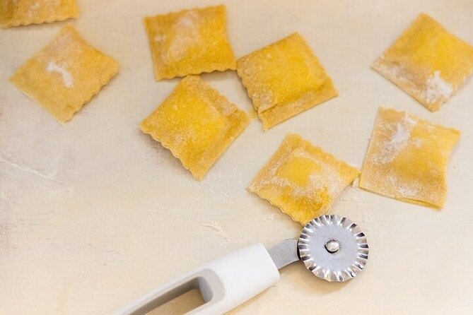 Rome: Hands-on Fettuccine, Ravioli & Tiramisu Cooking Class - Fresh pasta lesson: fettuccine and ravioli from scratch