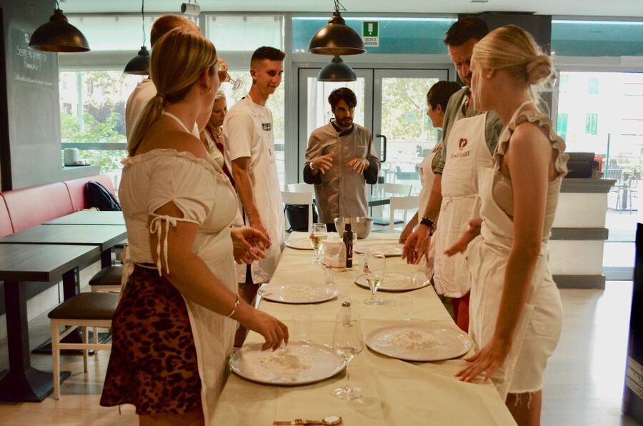 Rome: Hands-On Pizza Making Class near the Vatican with Wine - Quick Highlights You’ll Care About
