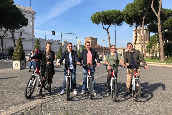 Rome Highlights Bike Tour 3 Hour City Cycling Experience - The Roman Forums Stop: Reading the Ruins Like Layers of Time