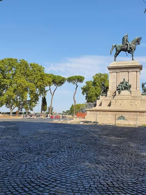 Rome: Highlights Golf Cart Tour with Pizza Snack & Gelato - Why this 3.5-hour golf cart tour works so well in Rome