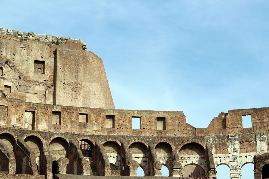 Rome: Hop-On Hop-Off Bus, Roman Forum & Colosseum Tour - Small Group, English Host, and the No-Bags Rule
