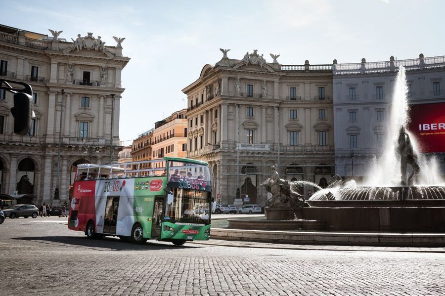 Rome: Hop-On Hop-Off Open-Top Bus City Tour - Spanish Steps to Trevi Fountain: classic stops, plus a walking reality