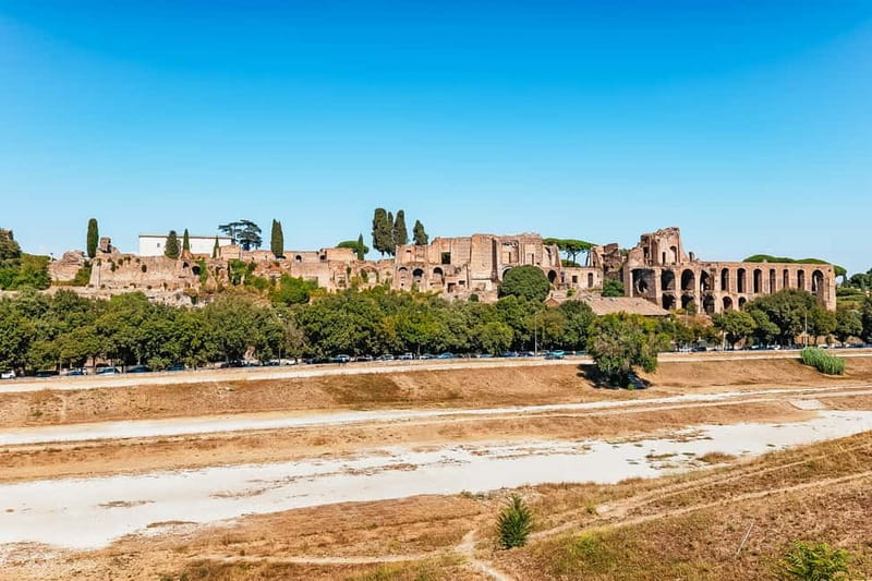Rome: Hop-on Hop-off Sightseeing Bus Tour with Audioguide - Stop 5: Piazza Venezia and the Foro Romano zone, where lines and viewpoints meet