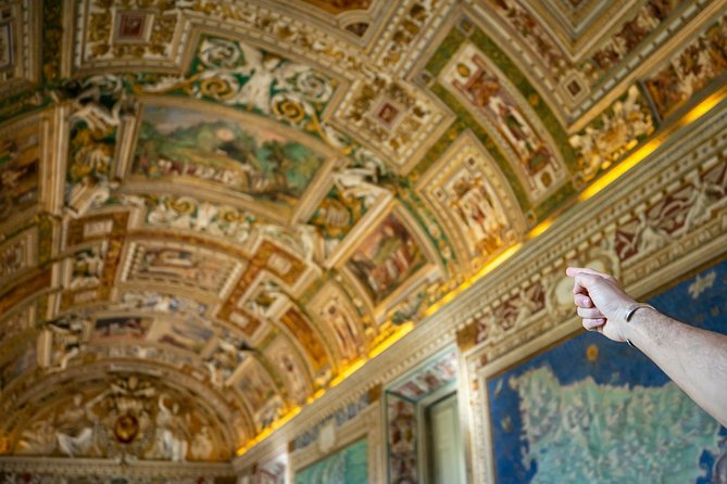 Rome in 2 Days Tour with Forum Colosseum Trevi Fountain Vatican & Sistine Chapel - Why this 2-day Rome route works