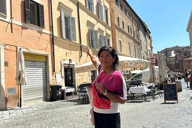 Rome Jewish Ghetto and Great Synagogue Small Group Walking Tour - Antico Quartiere Ebraico: streets, fountains, and food culture