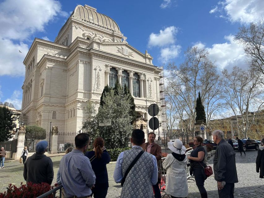 Rome: Jewish Ghetto and Trastevere Tour - Piazza Trilussa: ending in a real neighborhood, not a dead-end