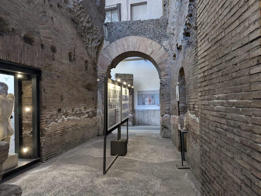 Rome: Navona Underground & Domitian Stadium Guided Tour - Why the Domitian Stadium mattered for Roman sports and entertainment