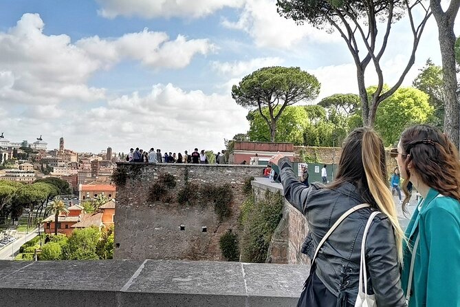 Rome Night Tour Highlights by Luxury Golf Cart - Palatine Hill and Circus Maximus: The Ancient Rome Backbone