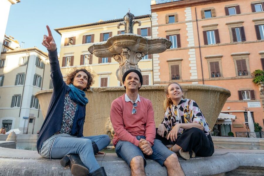 Rome: Off-the-Beaten-Track Private Walking Tour - Avoiding the Colosseum and Pantheon crowd with quiet backstreets