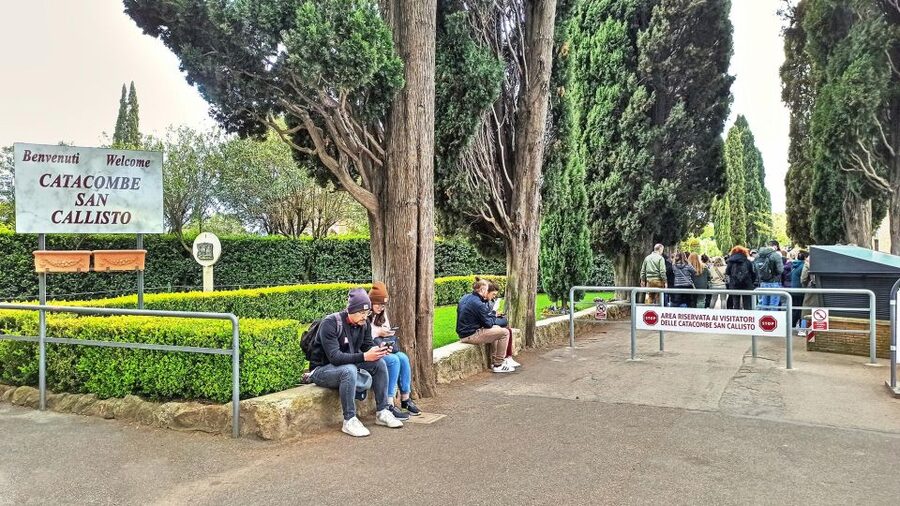 Rome: Official Catacombs Guided Tour with Golf Cart Shuttle - Stairs, temperature, and dress code: the small things that change your experience