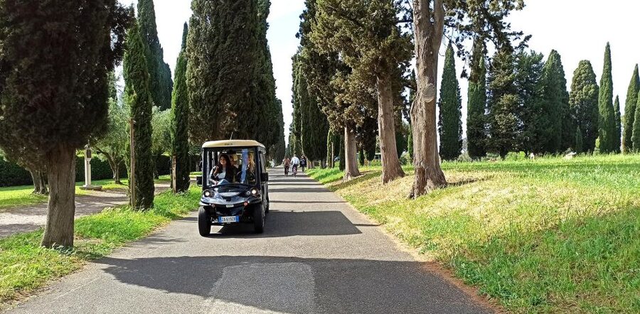 Rome: Official Catacombs Guided Tour with Golf Cart Shuttle - Golf cart shuttle from Via Marco Aurelio to the catacombs: comfort with a purpose