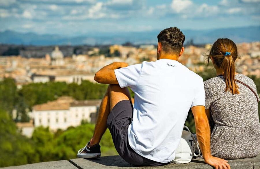 Rome: Panoramic Off-the-beaten-track Cannondale E-Bike tour - Finding the start at Via Labicana, 49, near the Colosseum
