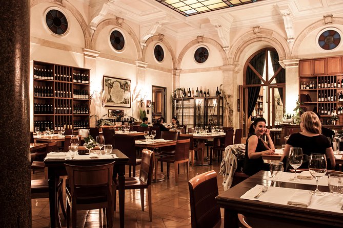Rome Pantheon: Fine Food & Wine Pairing Dinner with Sommelier - Pantheon at the end: a night walk payoff with no last-minute scramble