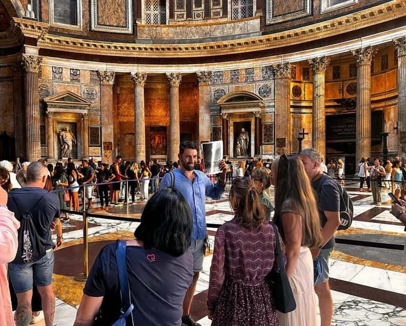 Rome: Pantheon Small-Group Guided Tour with Entry Ticket - The 10-minute walk that sets up what you will see