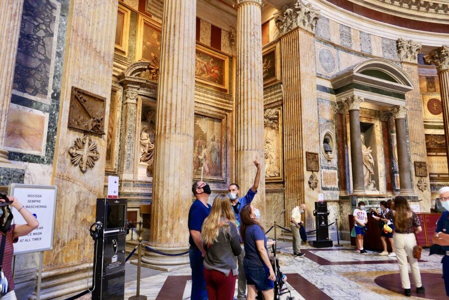 Rome: Pantheon Small Group Tour and Skip-the-Line Ticket - Pagan rational, Christian conversion, and Raphael’s tomb