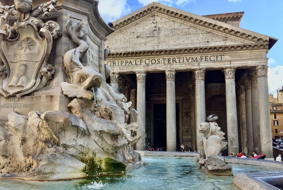 Rome: Pantheon Small Group Tour and Skip-the-Line Ticket - Piazza della Minerva and the Temple of Hadrian: quick hits outside