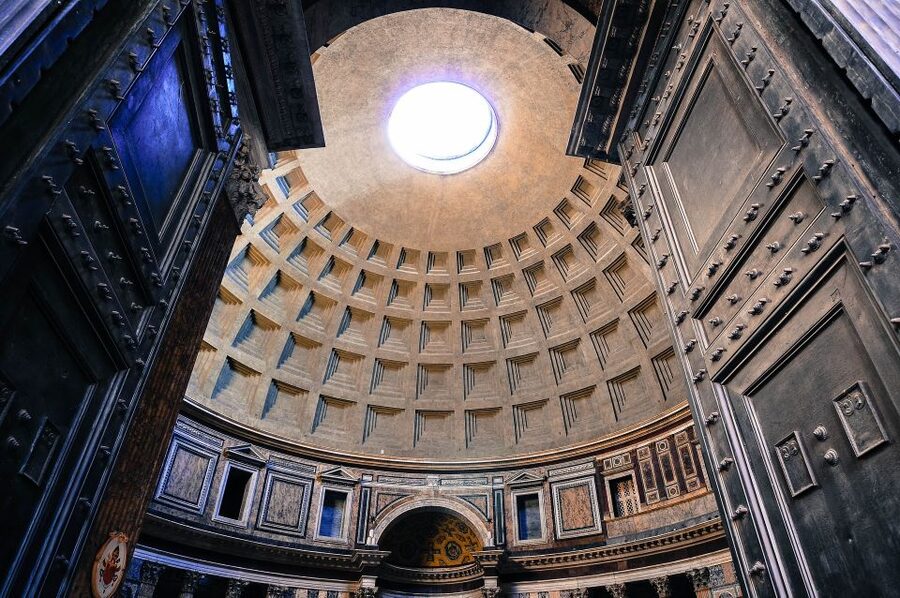 Rome: Pantheon Small Group Tour with Skip-The-Line Entry - Inside the Pantheon: What You’re Meant to Notice First