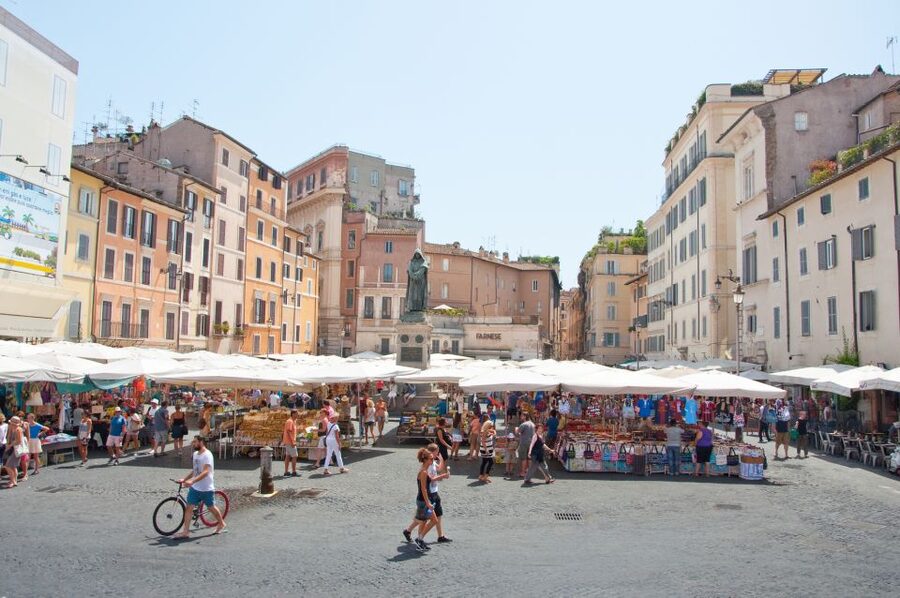 Rome: Pantheon, Trevi Fountain & Roman Squares Guided Tour - Trevi Fountain: coin toss tradition, plus how to actually enjoy it