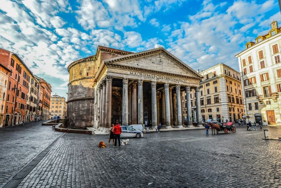 Rome: Pantheon, Trevi, Navona and Spanish Steps Private Tour - Trevi Fountain: classic photo spot with real guidance