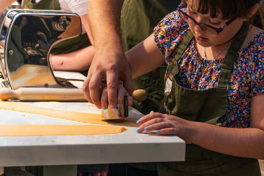 Rome: Pasta, Ravioli & Tiramisu Cooking Class by Colosseum - Why the small group limit makes the difference
