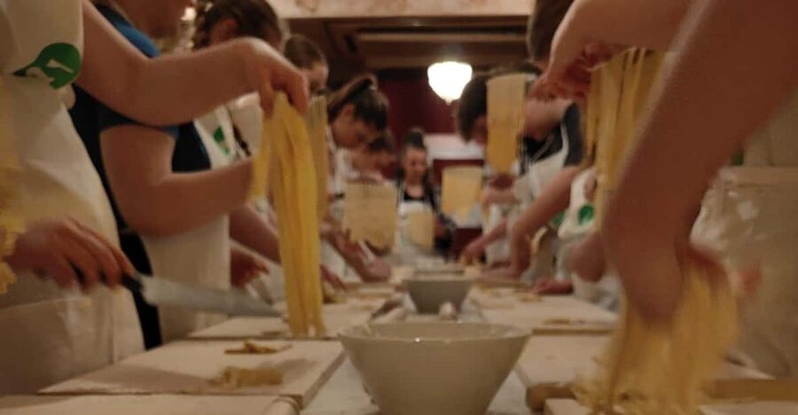 Rome: Pasta & Tiramisu Cooking Class near the Spanish Steps - Key Things That Make This Class Worth Your Time