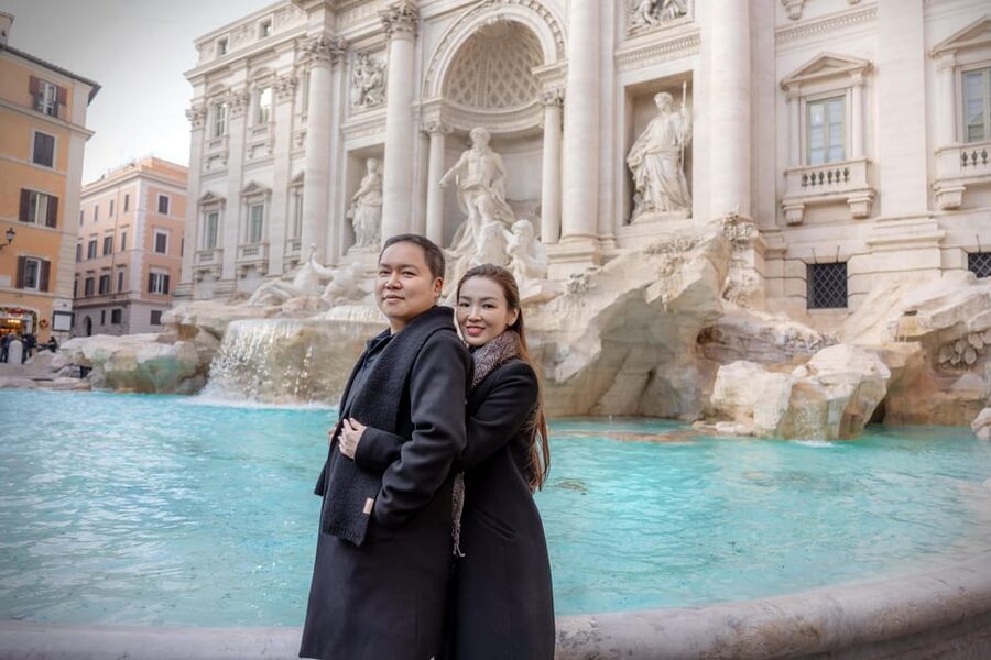Rome: Personalized Photoshoot outside the Colosseum - Crowds, timing, and the early-morning advantage