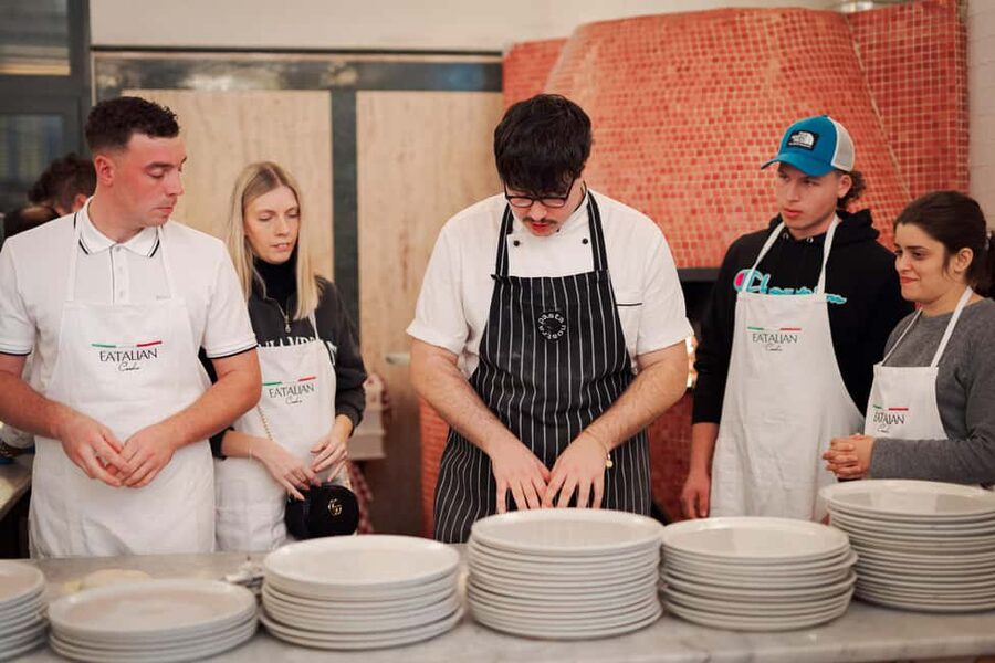 Rome: Pizza and Tiramisu Cooking Class in Piazza Navona - Why This Pizza and Tiramisu Class Fits Real Rome Days