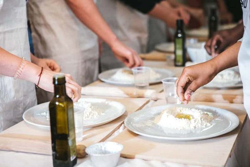 Rome: Pizza & Tiramisu Making Class with Wine & Limoncello - Eating Together in a Central Roman Restaurant Setting
