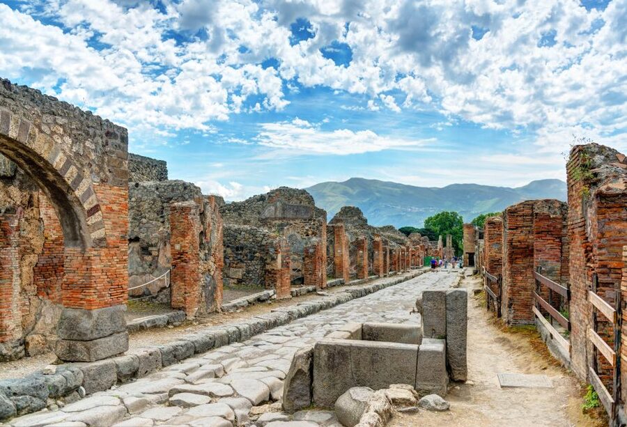 Rome: Pompeii and Naples Day Trip with Pompeii Entry Ticket - Naples Free Time: How to Use 2.5 Hours Like a Local