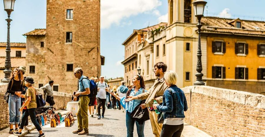 Rome: Private 2-hr Tour of Icons & Hidden Gems with a Local - How the private Rome format works (and why 2 hours is perfect)
