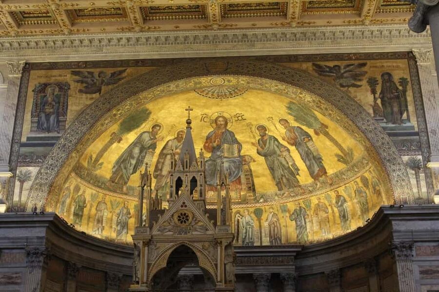 Rome: Private 3-Hour Tour by Chauffeur-Driven Vehicle - Vatican City views plus Trastevere: Classic Rome and the human scale