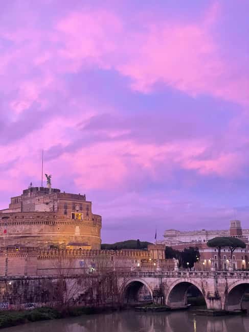 Rome: Private Golf Cart Night Sightseeing Tour & Aperitivo - Piazza Venezia, Vittorio Emanuele II, and the Tiber Views