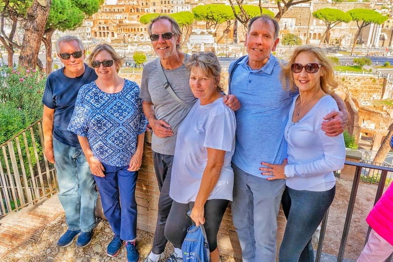 Rome: Private Guided Golf Cart Tour with Gelato or Wine - Guides and the art of tailoring: why this tour gets 4.9 stars