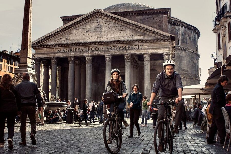 Rome: Private Half-Day Bike Tour with E-bike - Morning route: Colosseum, Trevi, Spanish Steps, and viewpoints