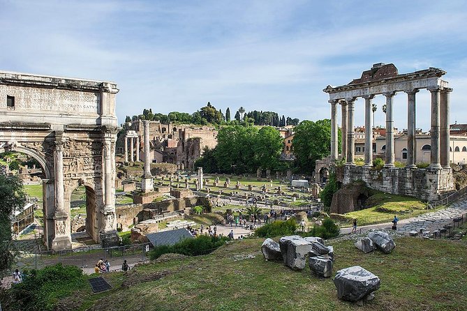 Rome, Private Photography Guided Tour - Capture Iconic Sights - Two shooting routes: Foro Romano and Colosseum, or Vatican City highlights