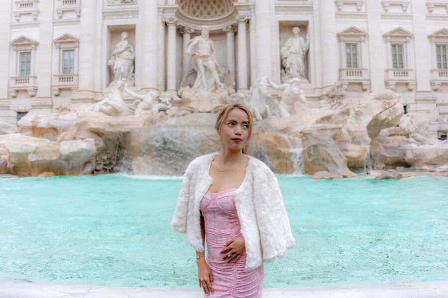 Rome: Private Photoshoot at the Trevi Fountain - Getting oriented at the McDonald’s meeting point
