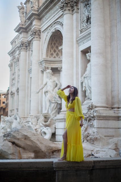 Rome: Private Photoshoot at the Trevi Fountain - How you get photos: a gallery link in 48 hours