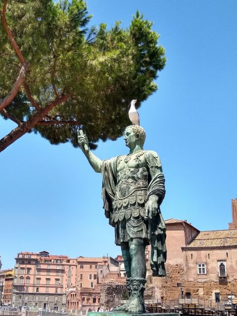 Rome: Private Sightseeing Day Tour from Civitavecchia Port - How the Driver Commentary Works (And Why It Still Helps)